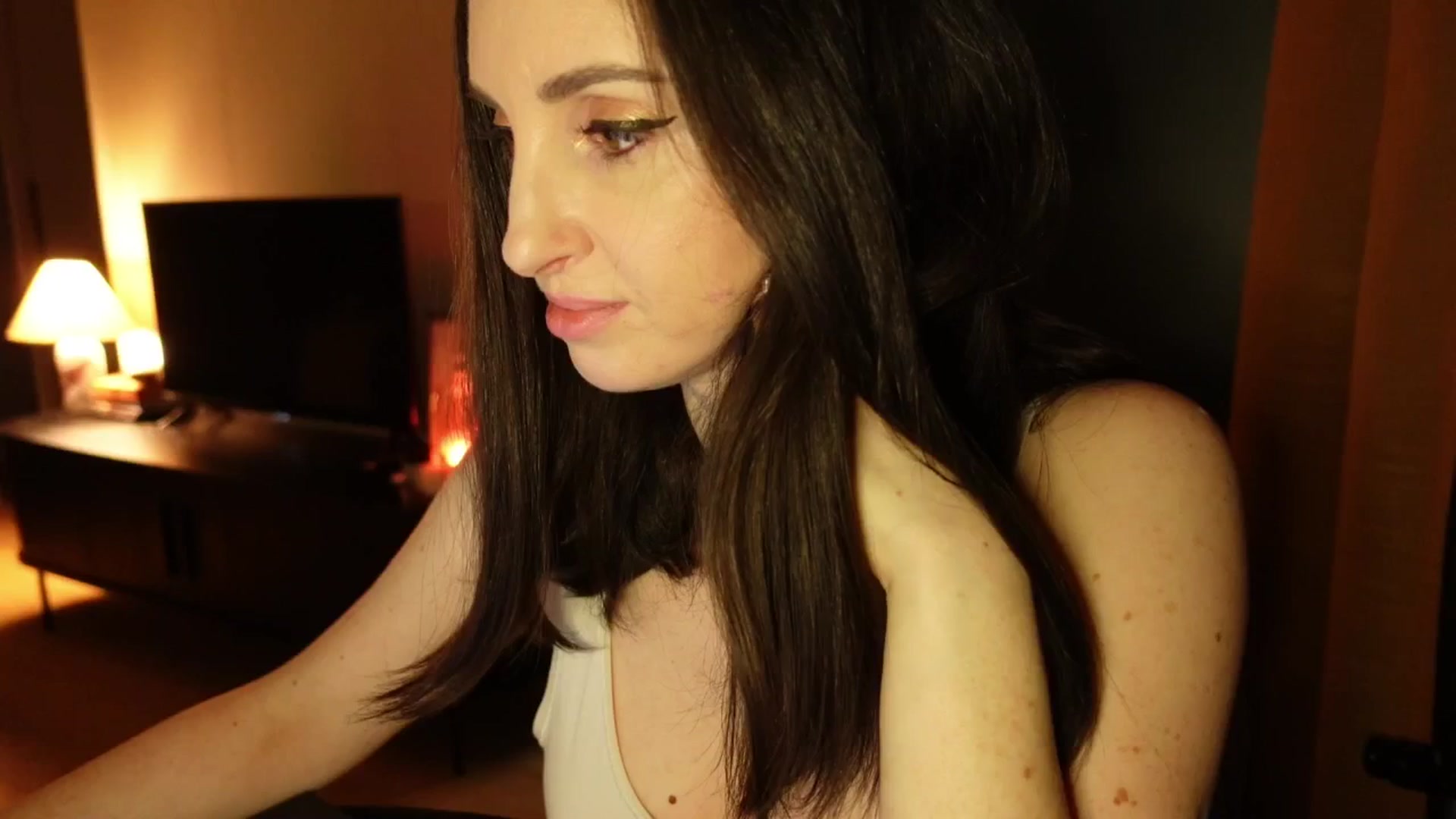 Gallery image thumbnail from Maddie's myfreecams stream on, 02/25/2025, 21:03 image 8 of 20