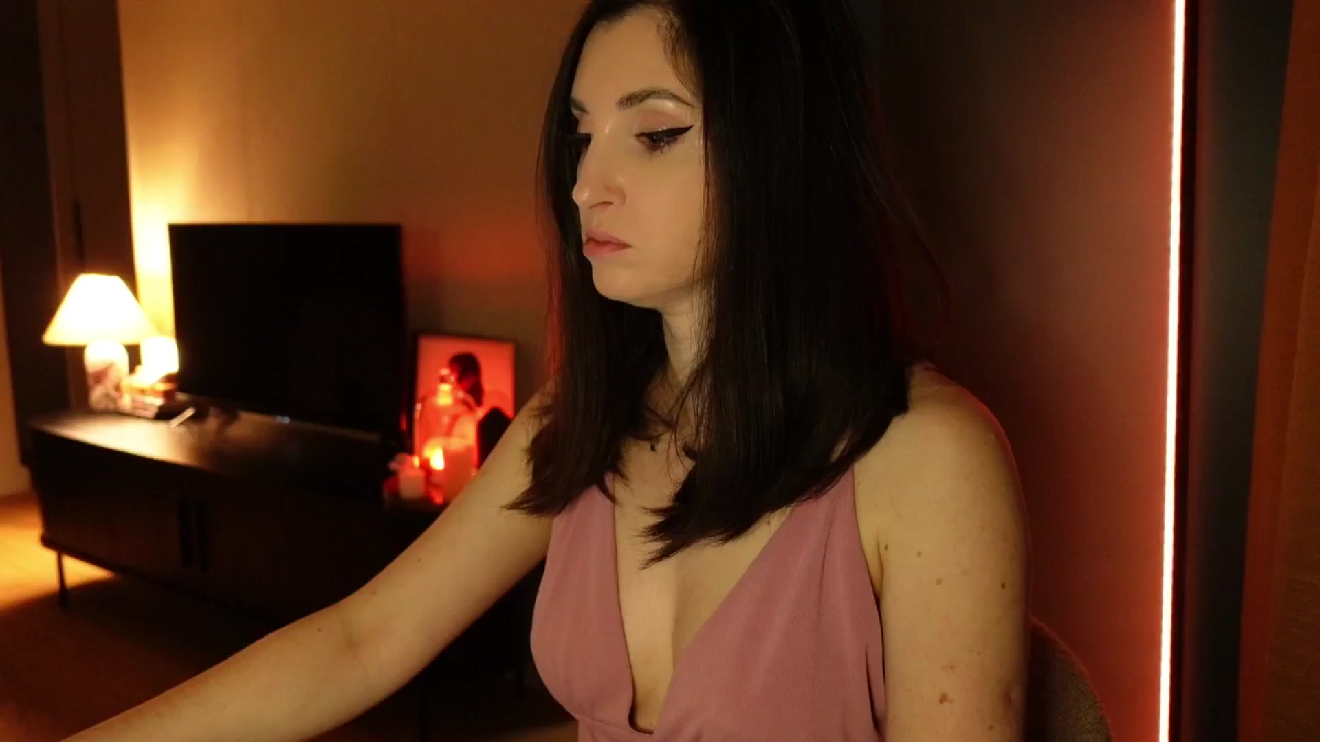 Gallery image thumbnail from Maddie's myfreecams stream on, 03/04/2025, 22:40 image 6 of 20