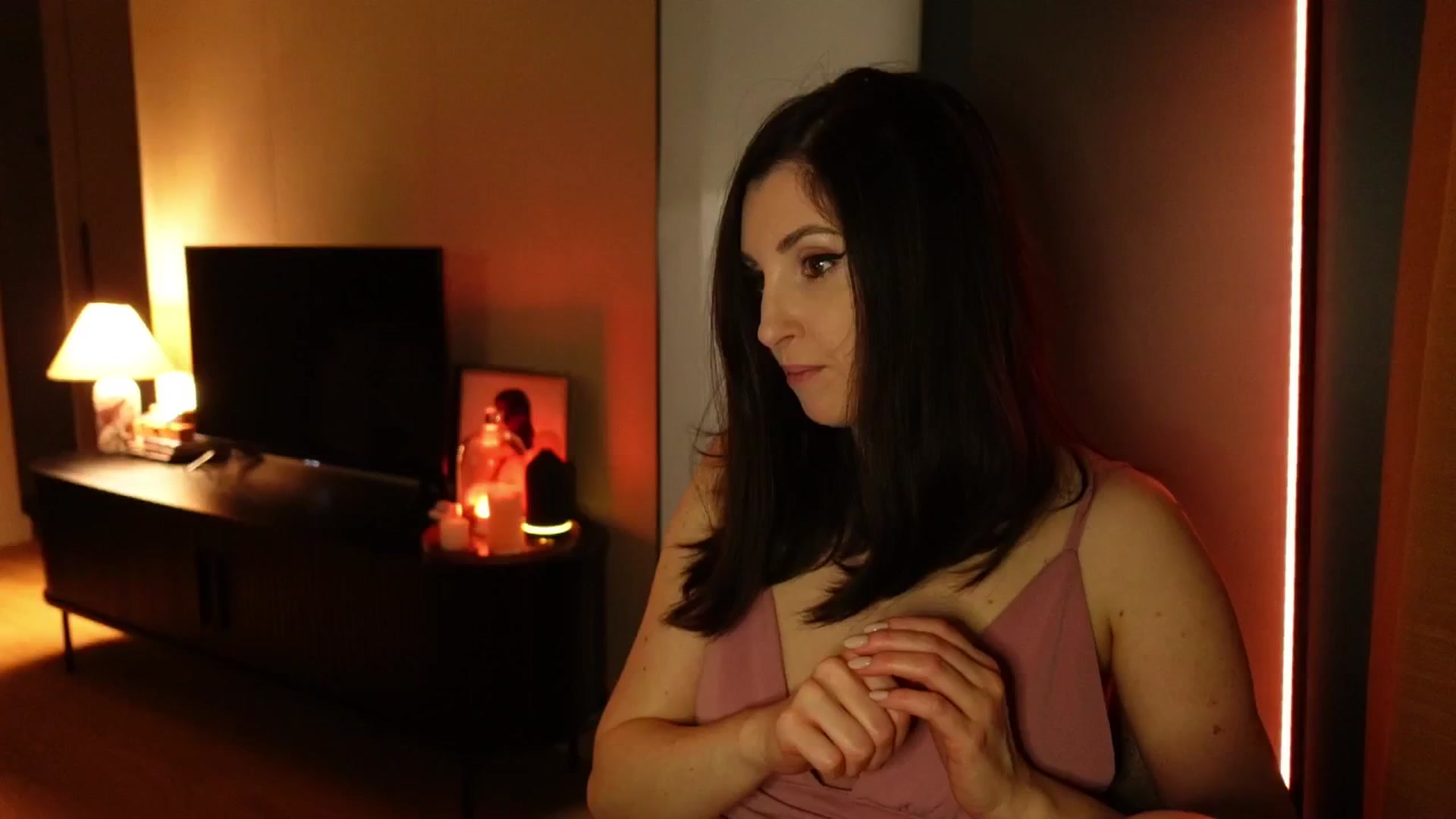Gallery image thumbnail from Maddie's myfreecams stream on, 03/04/2025, 22:40 image 8 of 20