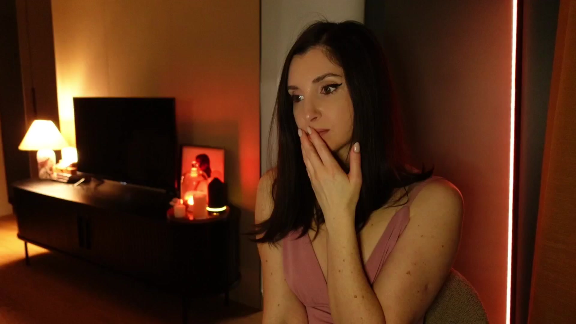 Gallery image thumbnail from Maddie's myfreecams stream on, 03/04/2025, 22:40 image 18 of 20