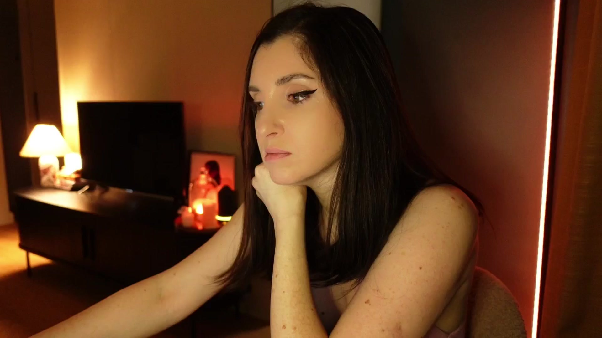 Gallery image thumbnail from Maddie's myfreecams stream on, 03/05/2025, 01:42 image 17 of 20