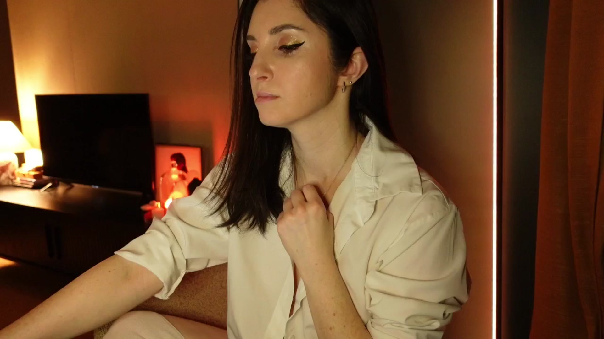Gallery image thumbnail from Maddie's myfreecams stream on, 03/06/2025, 24:12 image 13 of 20