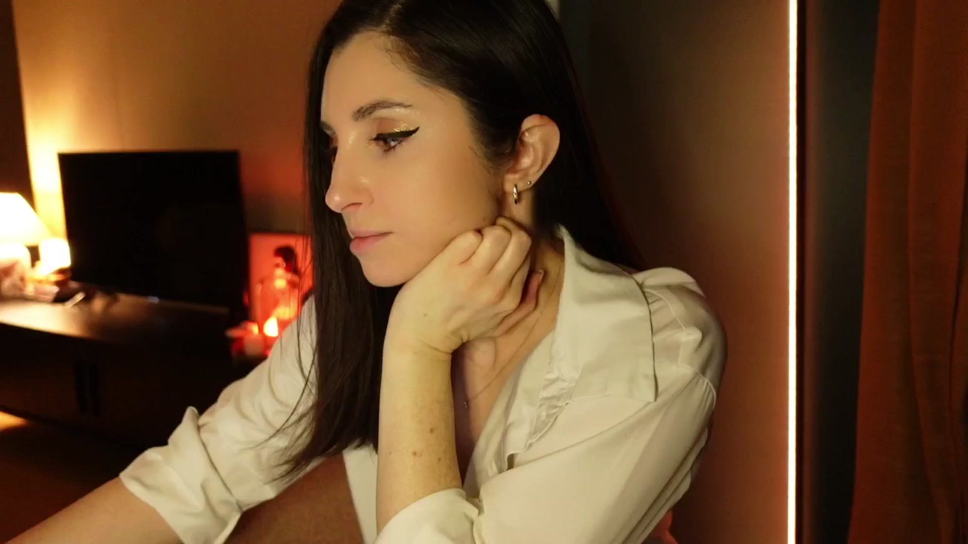 Gallery image thumbnail from Maddie's myfreecams stream on, 03/06/2025, 24:12 image 16 of 20
