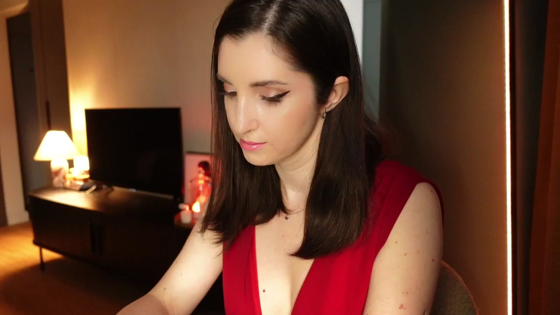 Gallery image thumbnail from Maddie's myfreecams stream on, 03/07/2025, 16:38 image 2 of 20