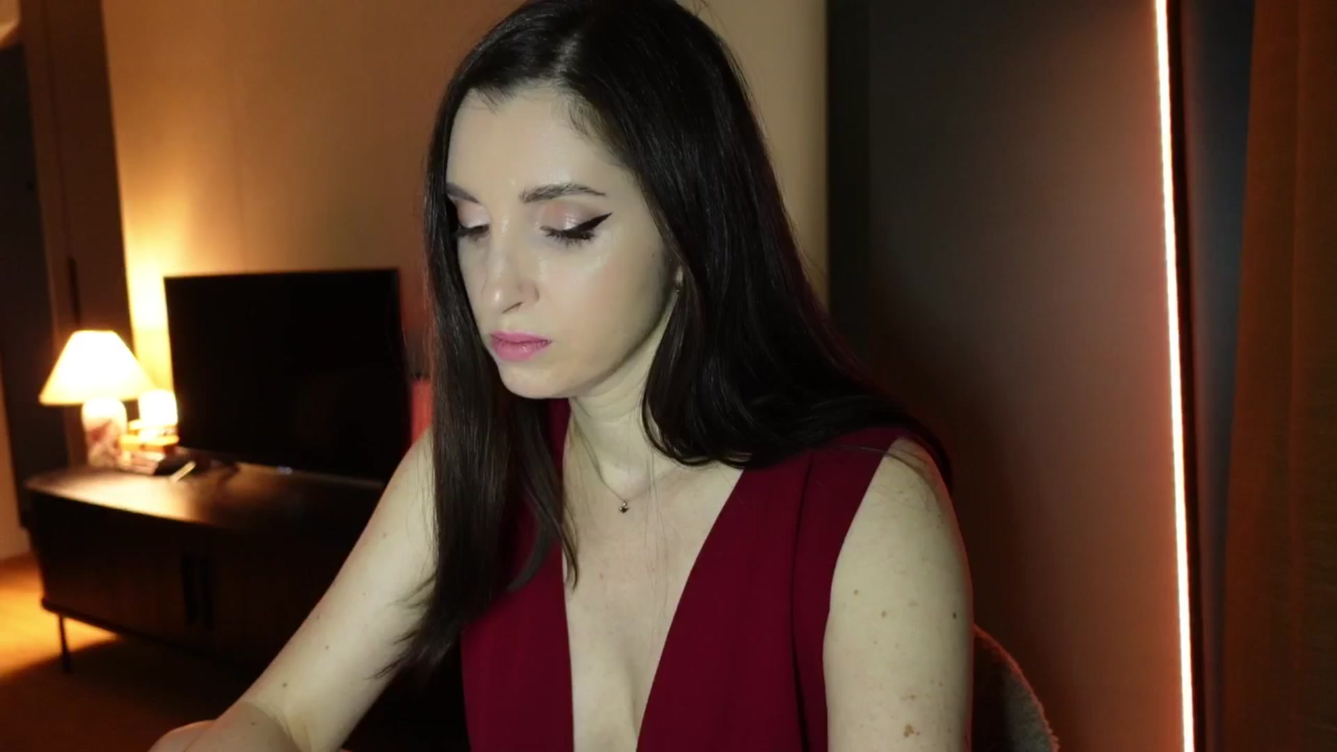 Gallery image thumbnail from Maddie's myfreecams stream on, 03/07/2025, 21:41 image 15 of 20