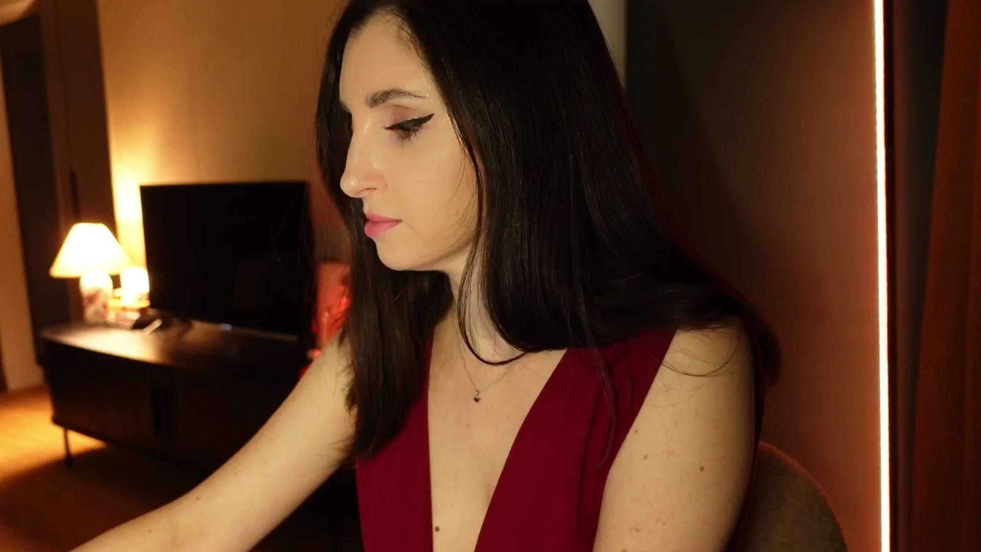 Gallery image thumbnail from Maddie's myfreecams stream on, 03/07/2025, 21:41 image 2 of 20