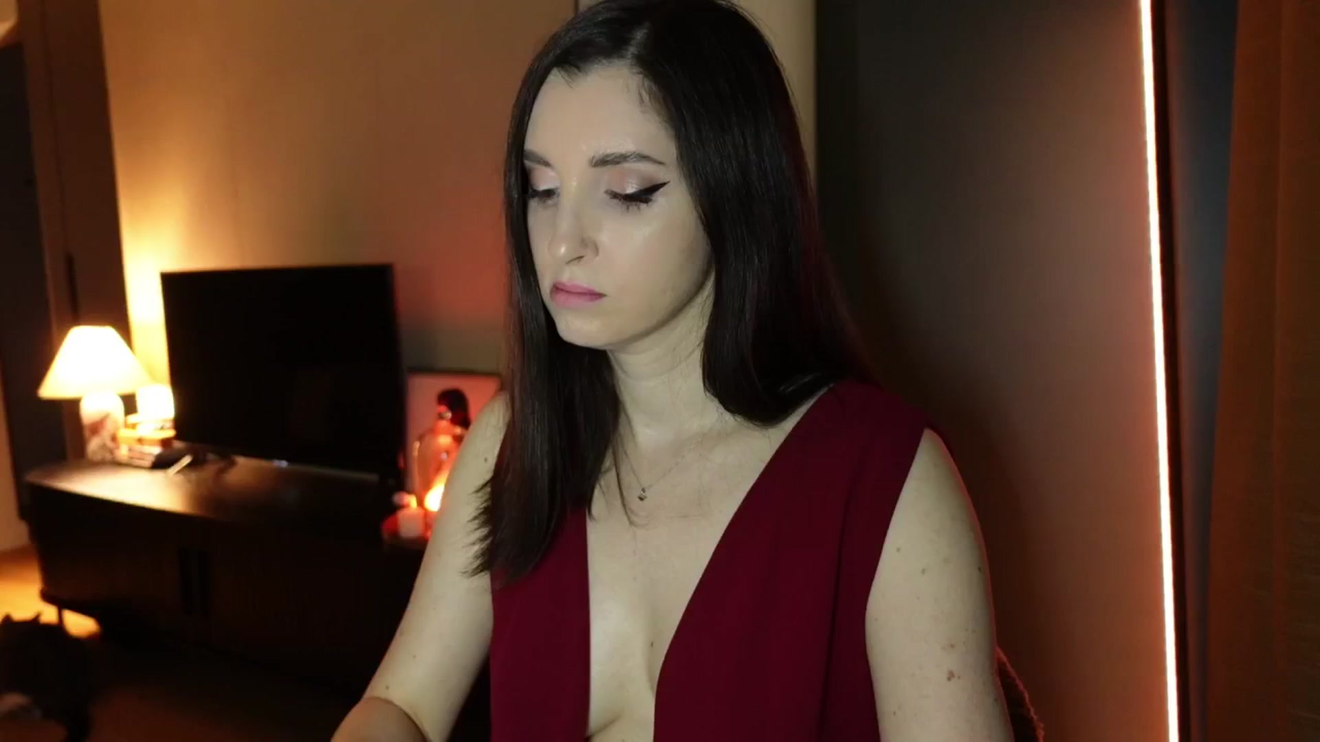 Gallery image thumbnail from Maddie's myfreecams stream on, 03/07/2025, 22:31 image 4 of 20