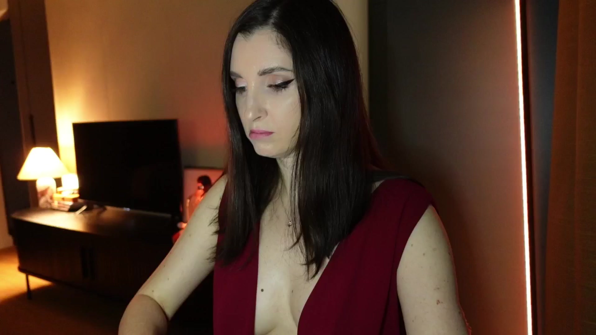 Gallery image thumbnail from Maddie's myfreecams stream on, 03/07/2025, 22:31 image 2 of 20