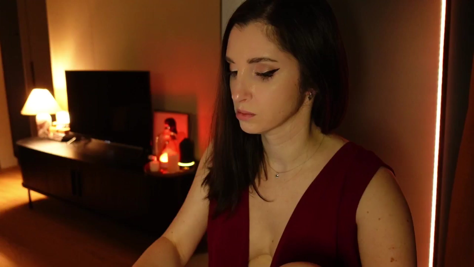 Gallery image thumbnail from Maddie's myfreecams stream on, 03/08/2025, 01:03 image 13 of 20