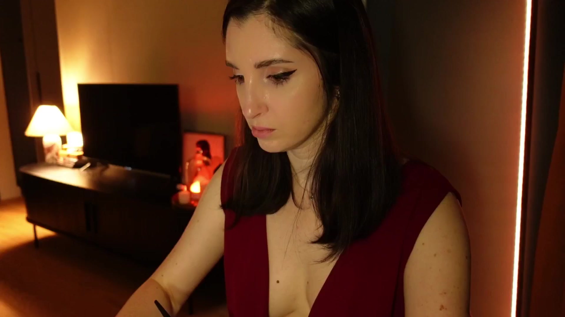 Gallery image thumbnail from Maddie's myfreecams stream on, 03/08/2025, 01:03 image 19 of 20