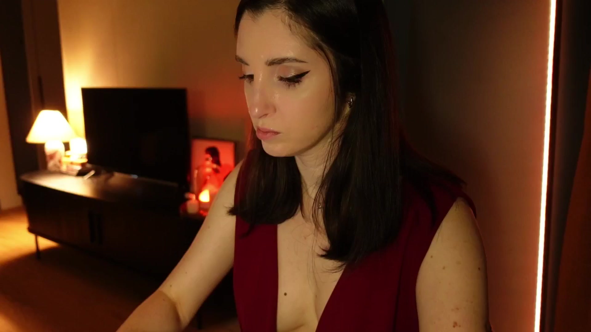 Gallery image thumbnail from Maddie's myfreecams stream on, 03/08/2025, 01:03 image 18 of 20