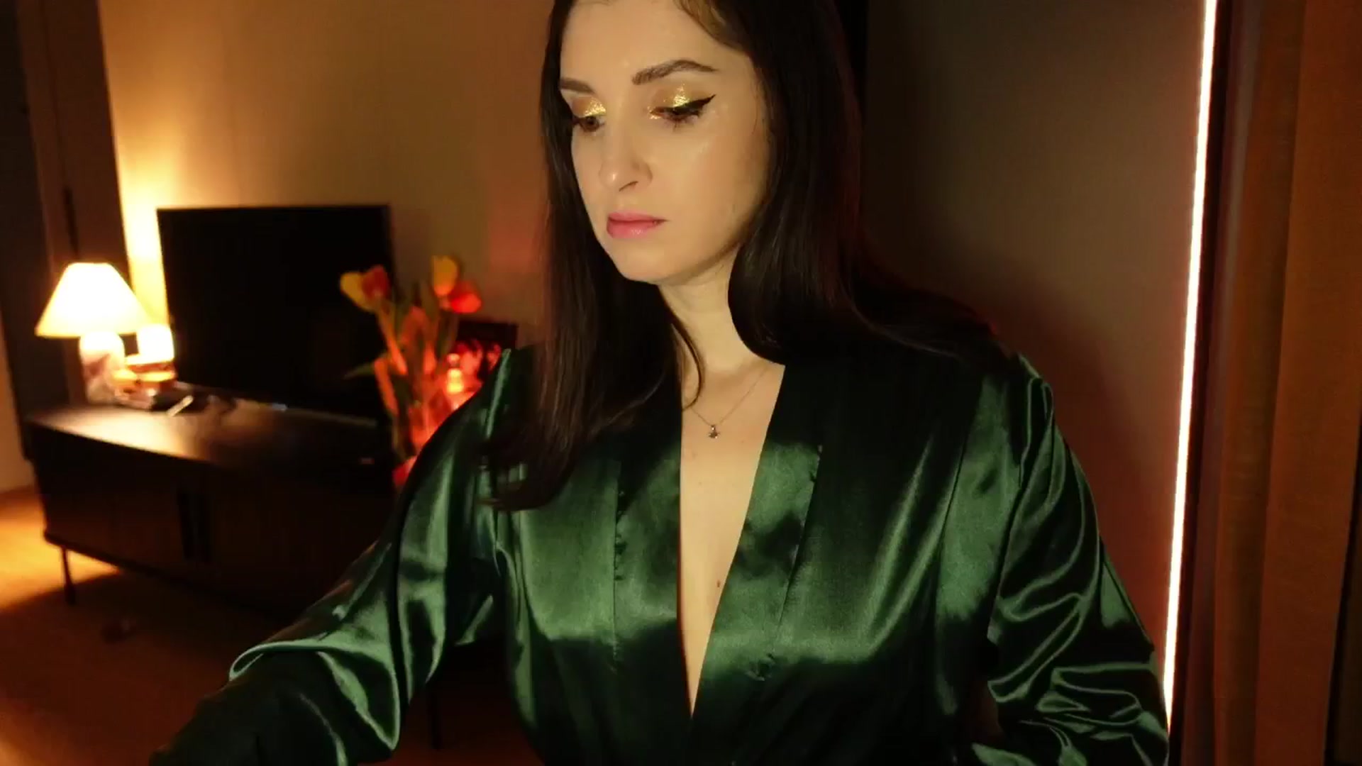 Gallery image thumbnail from Maddie's myfreecams stream on, 03/11/2025, 19:08 image 4 of 20