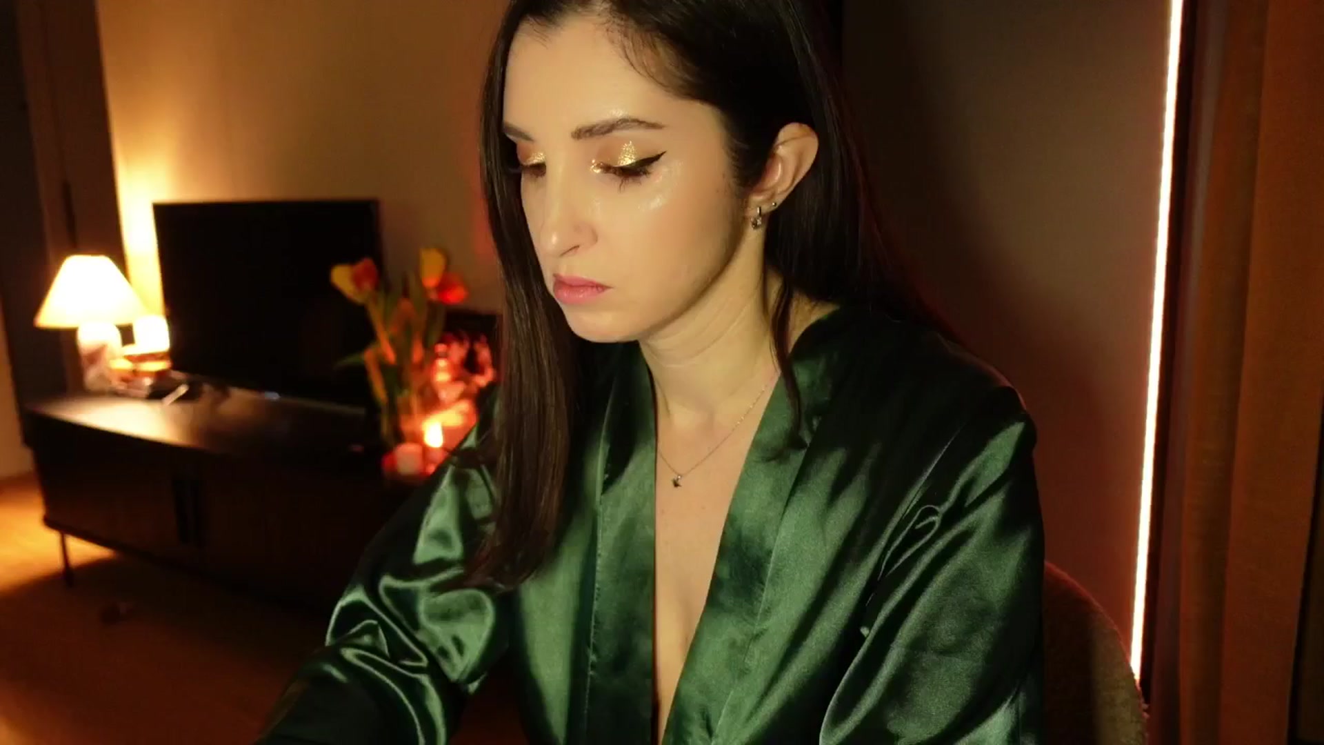 Gallery image thumbnail from Maddie's myfreecams stream on, 03/11/2025, 19:08 image 19 of 20
