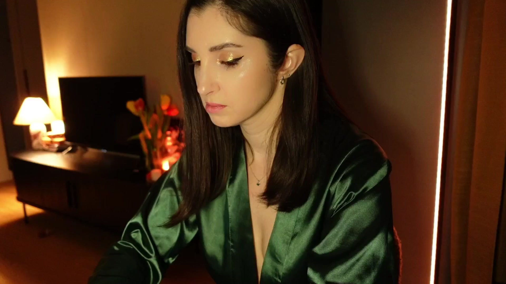 Gallery image thumbnail from Maddie's myfreecams stream on, 03/11/2025, 19:08 image 15 of 20