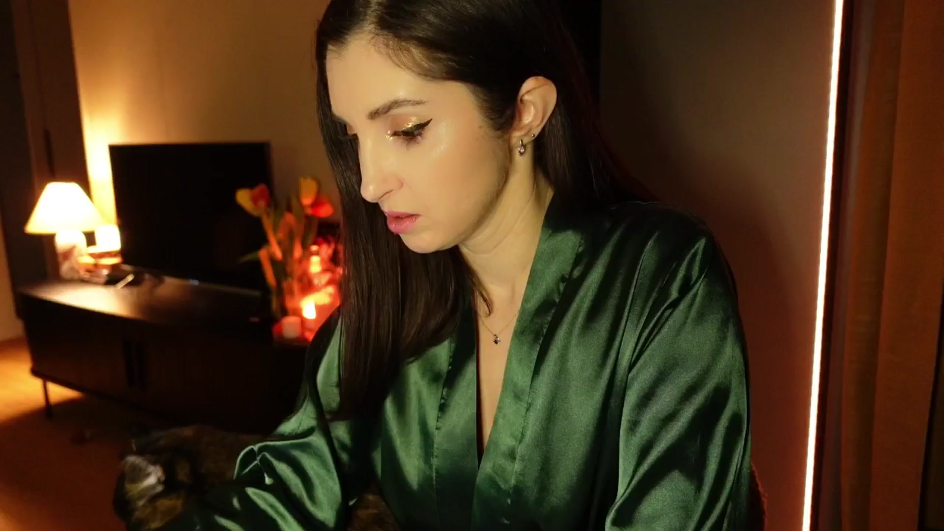 Gallery image thumbnail from Maddie's myfreecams stream on, 03/11/2025, 19:08 image 5 of 20