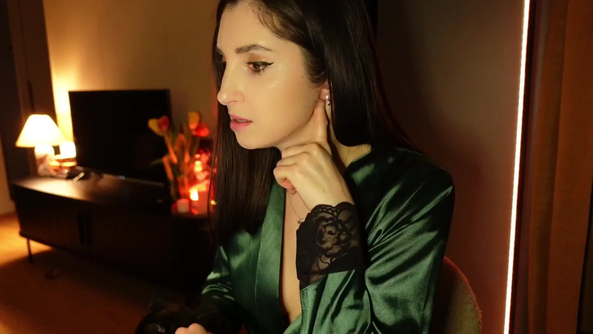 Gallery image thumbnail from Maddie's myfreecams stream on, 03/11/2025, 19:08 image 8 of 20