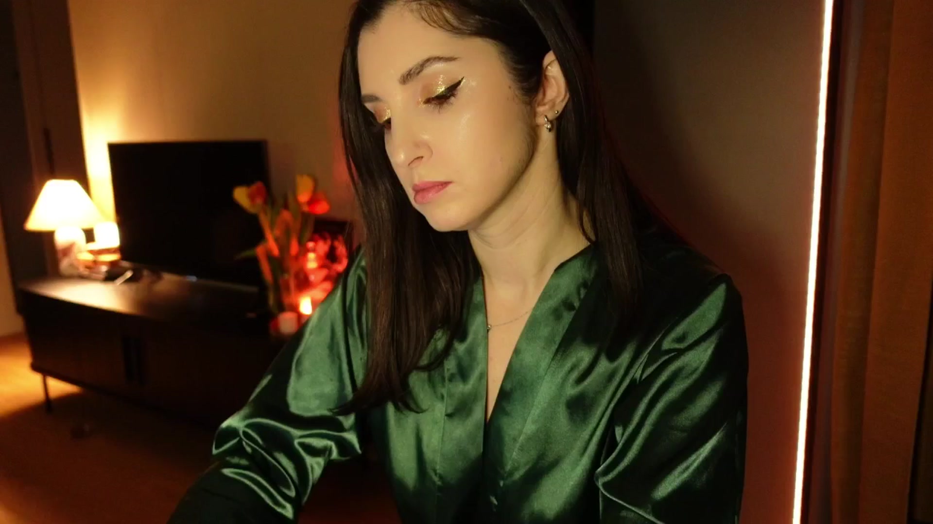 Gallery image thumbnail from Maddie's myfreecams stream on, 03/11/2025, 19:08 image 11 of 20