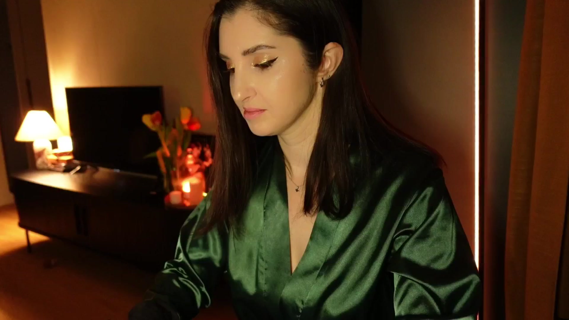 Gallery image thumbnail from Maddie's myfreecams stream on, 03/11/2025, 20:38 image 5 of 20