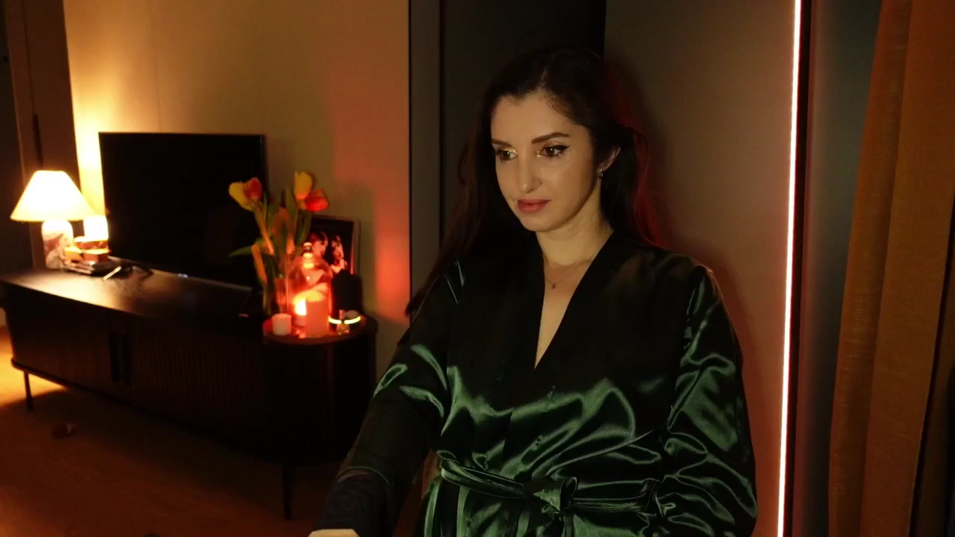 Gallery image thumbnail from Maddie's myfreecams stream on, 03/11/2025, 20:38 image 9 of 20