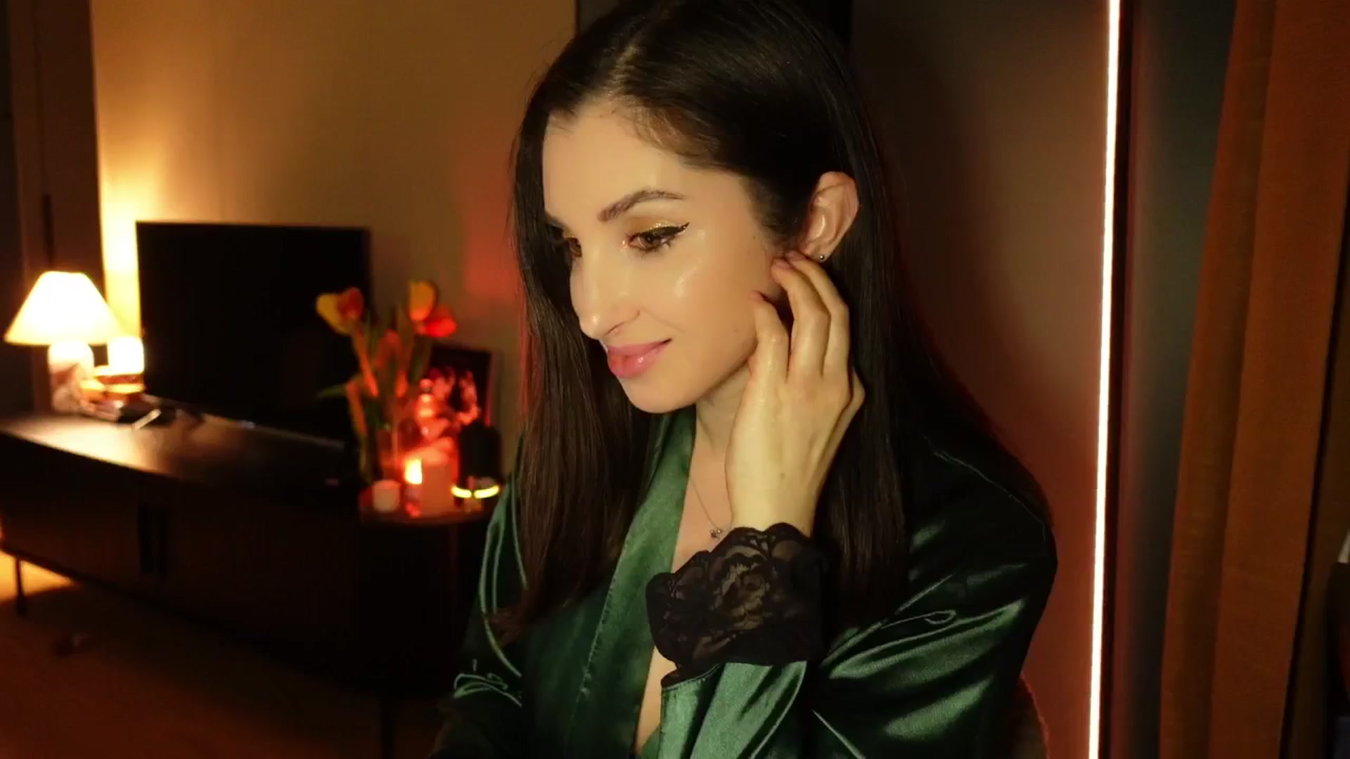 Gallery image thumbnail from Maddie's myfreecams stream on, 03/11/2025, 20:38 image 11 of 20