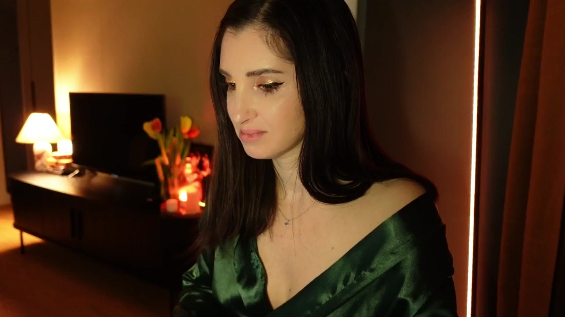 Gallery image thumbnail from Maddie's myfreecams stream on, 03/11/2025, 23:25 image 6 of 20