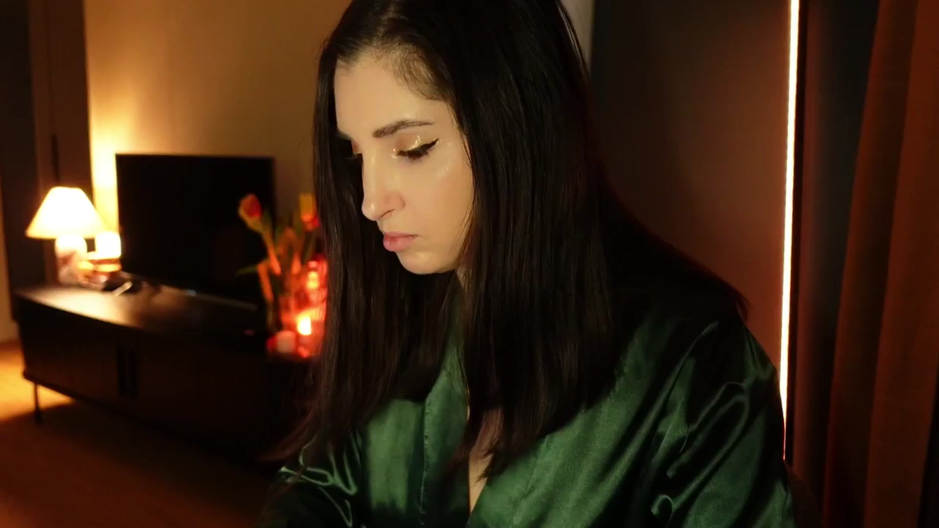 Gallery image thumbnail from Maddie's myfreecams stream on, 03/12/2025, 01:45 image 1 of 20