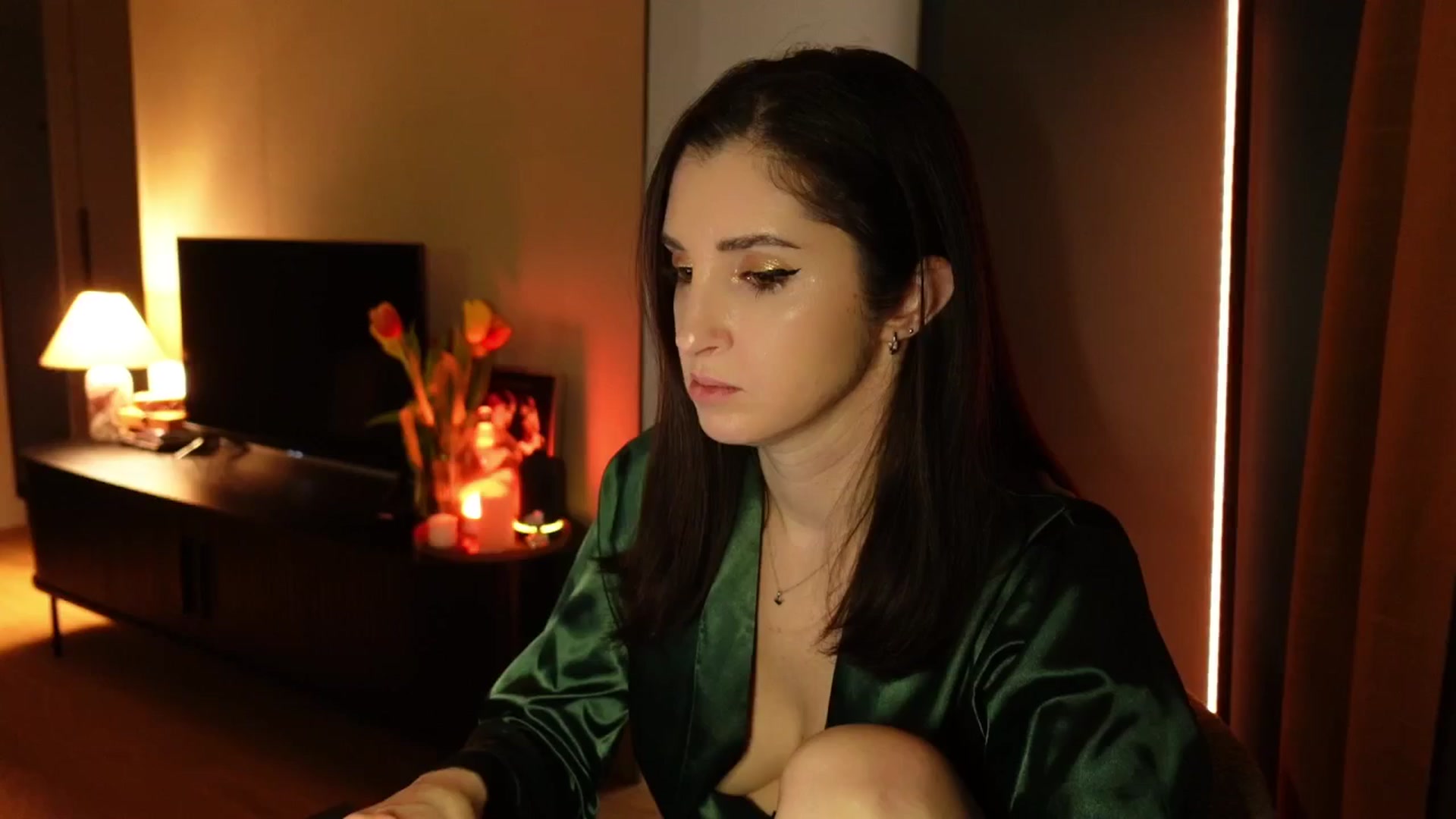 Gallery image thumbnail from Maddie's myfreecams stream on, 03/12/2025, 01:45 image 10 of 20