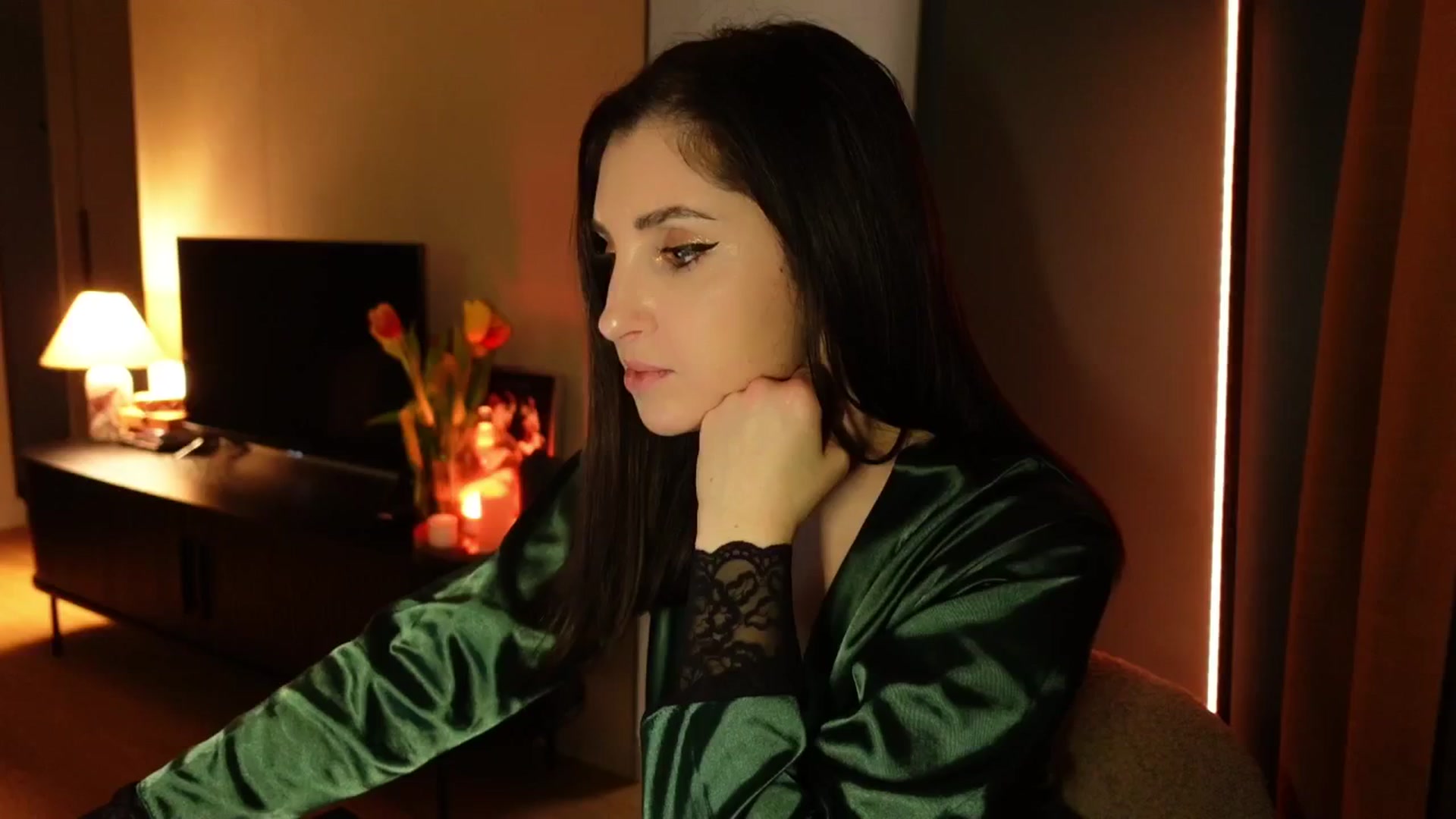 Gallery image thumbnail from Maddie's myfreecams stream on, 03/12/2025, 01:45 image 13 of 20