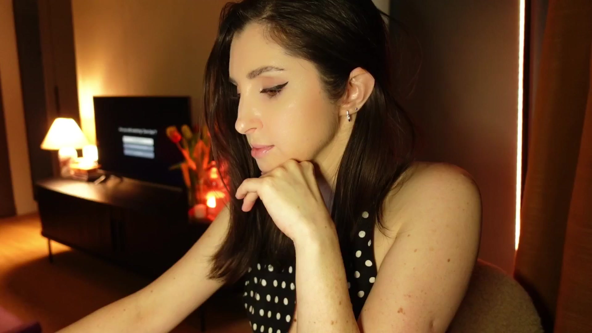 Gallery image thumbnail from Maddie's myfreecams stream on, 03/12/2025, 19:00 image 20 of 20