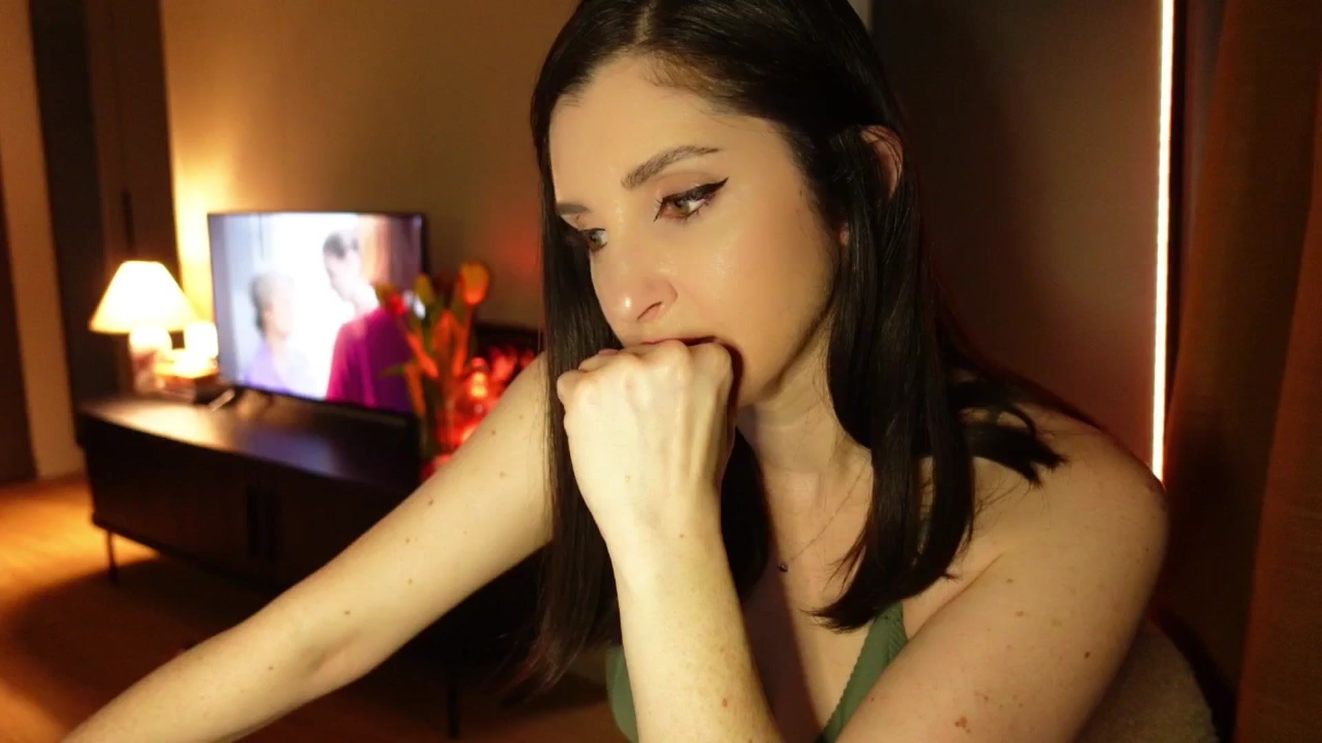 Gallery image thumbnail from Maddie's myfreecams stream on, 03/12/2025, 22:39 image 4 of 20