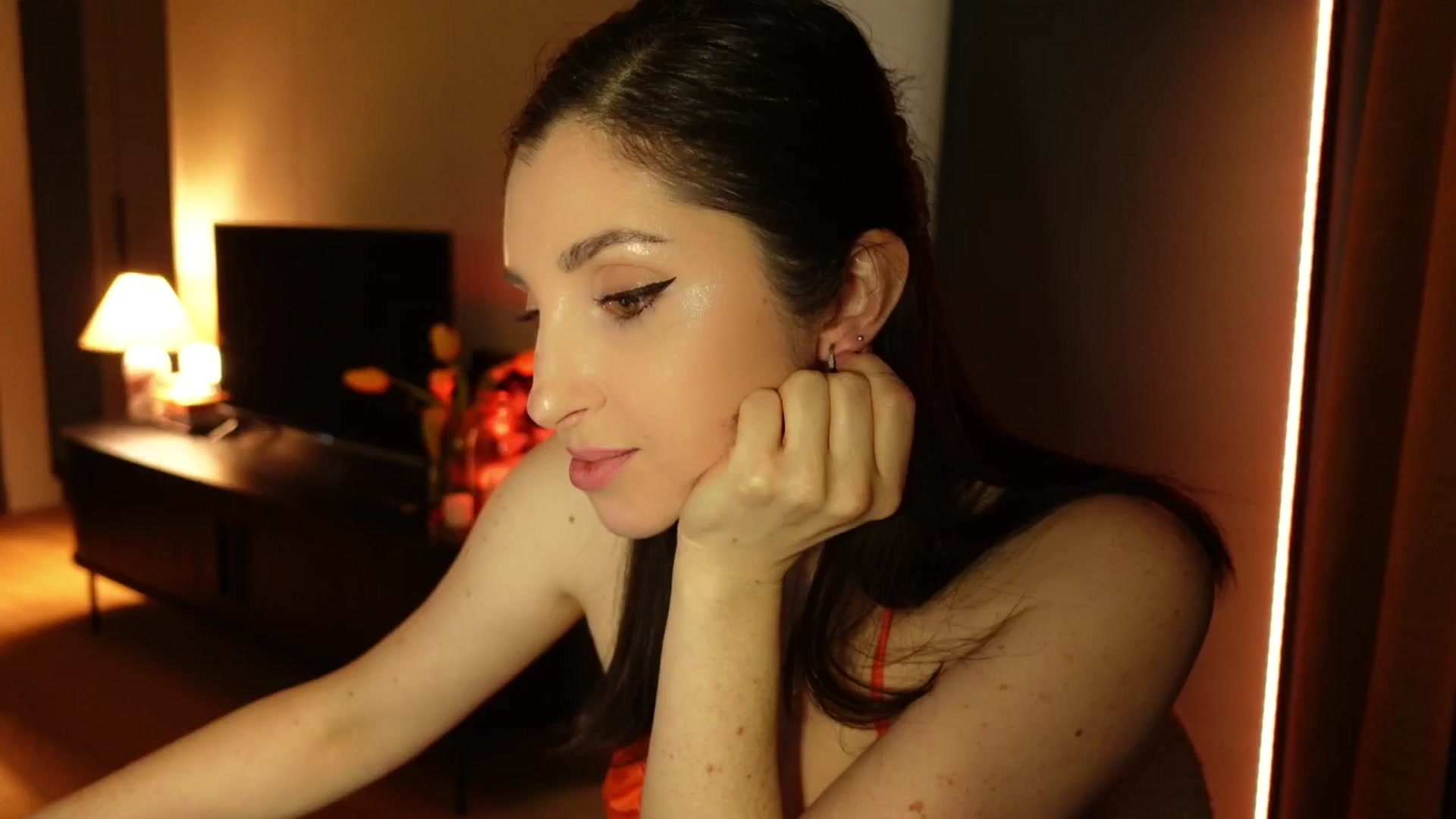 Gallery image thumbnail from Maddie's myfreecams stream on, 03/13/2025, 22:07 image 12 of 20