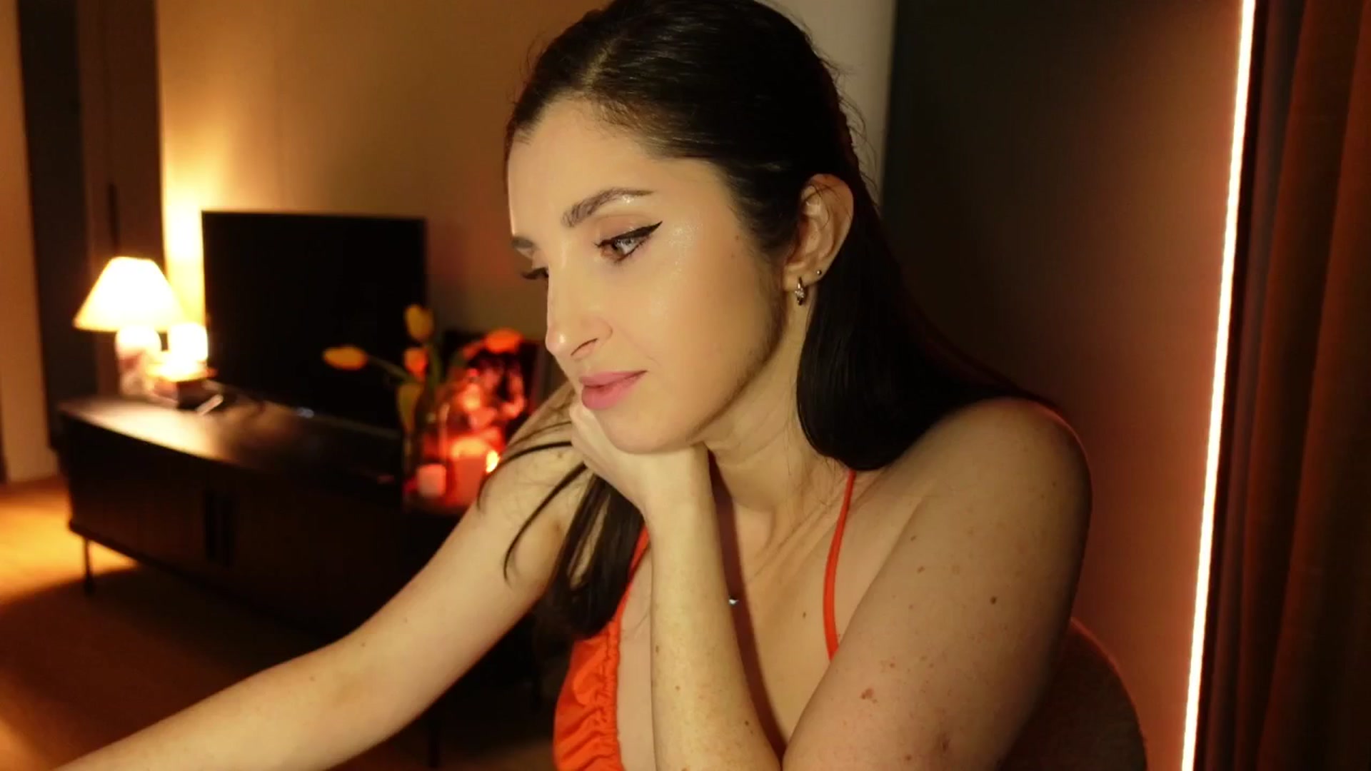 Gallery image thumbnail from Maddie's myfreecams stream on, 03/13/2025, 22:07 image 3 of 20