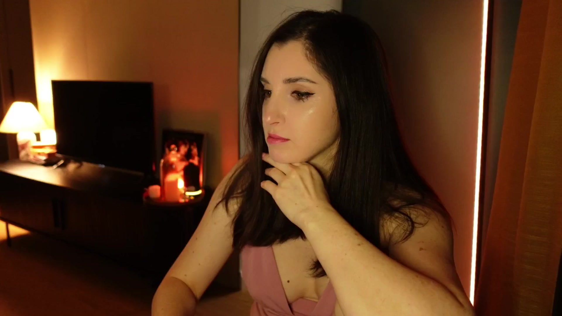 Gallery image thumbnail from Maddie's myfreecams stream on, 03/15/2025, 21:12 image 5 of 20