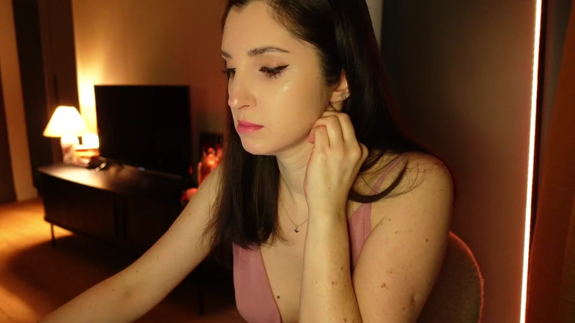 Gallery image thumbnail from Maddie's myfreecams stream on, 03/15/2025, 21:12 image 1 of 20