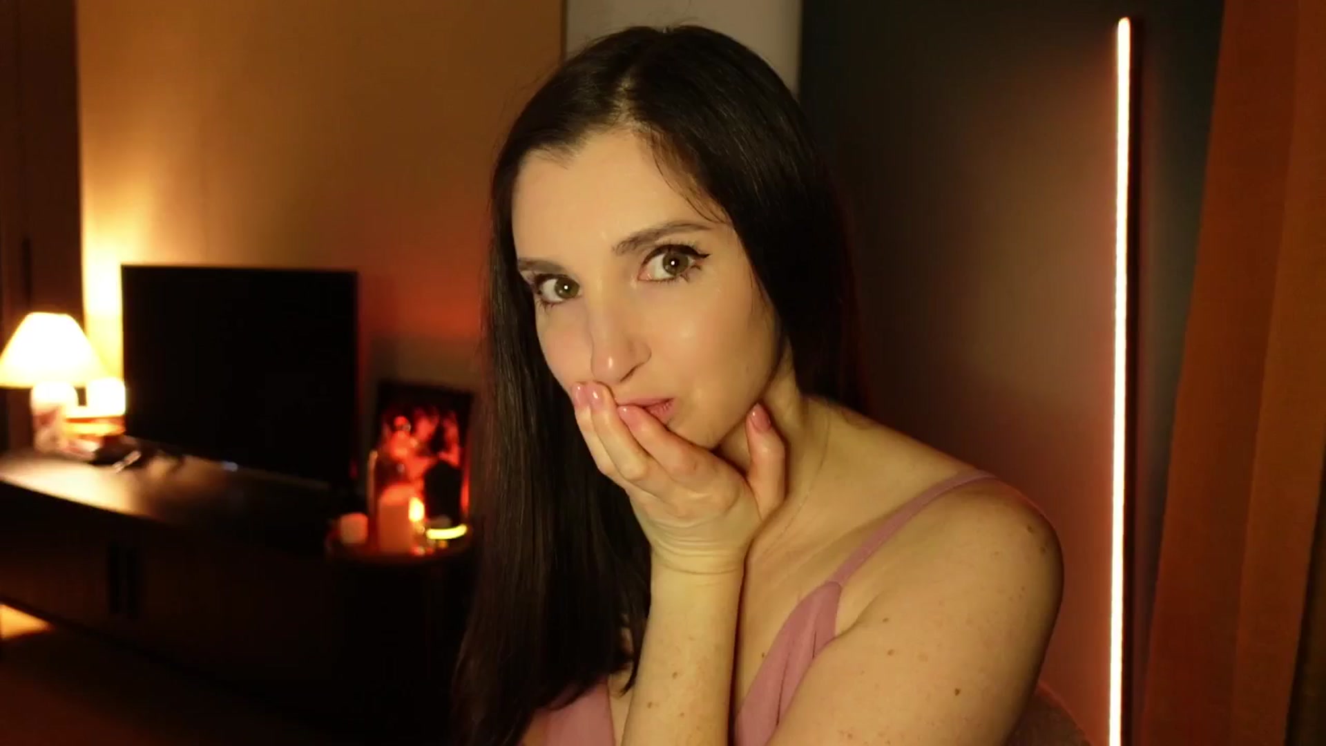 Gallery image thumbnail from Maddie's myfreecams stream on, 03/16/2025, 02:08 image 16 of 20