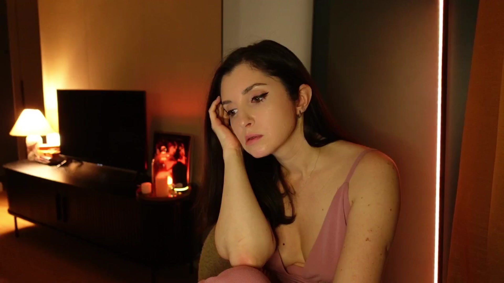 Gallery image thumbnail from Maddie's myfreecams stream on, 03/16/2025, 02:08 image 1 of 20