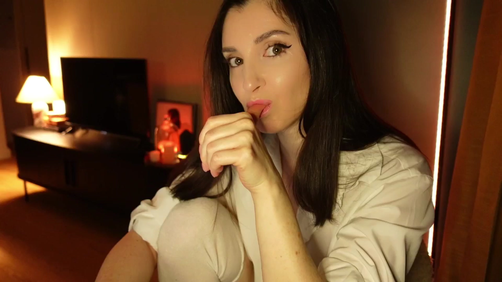Gallery image thumbnail from Maddie's myfreecams stream on, 03/18/2025, 21:40 image 5 of 20