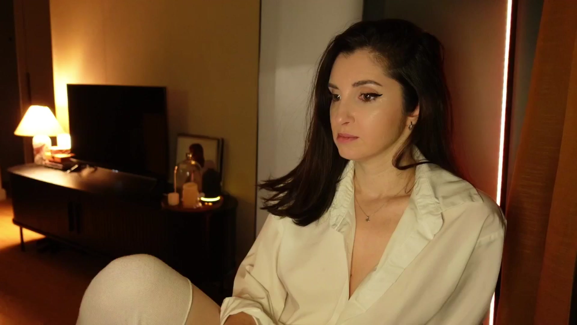 Gallery image thumbnail from Maddie's myfreecams stream on, 03/19/2025, 01:49 image 6 of 20