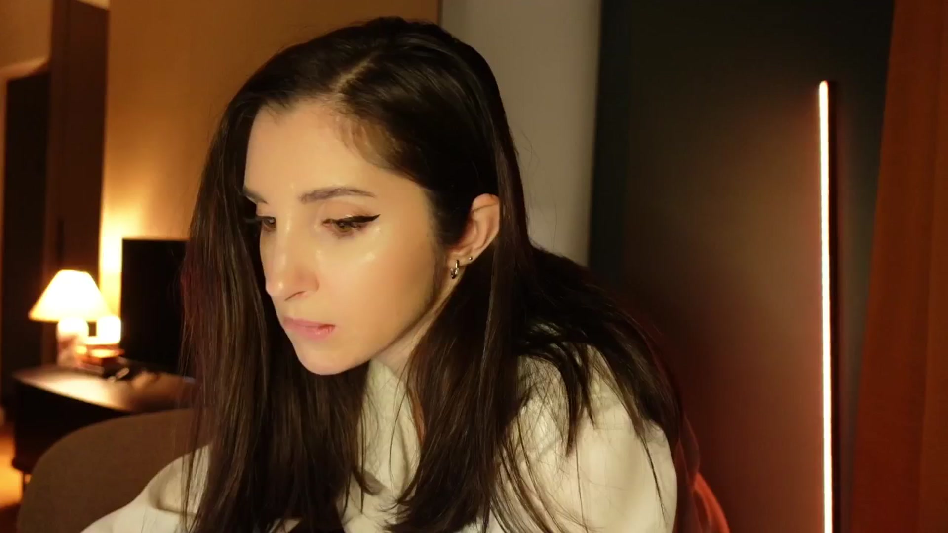 Gallery image thumbnail from Maddie's myfreecams stream on, 03/19/2025, 02:50 image 3 of 20