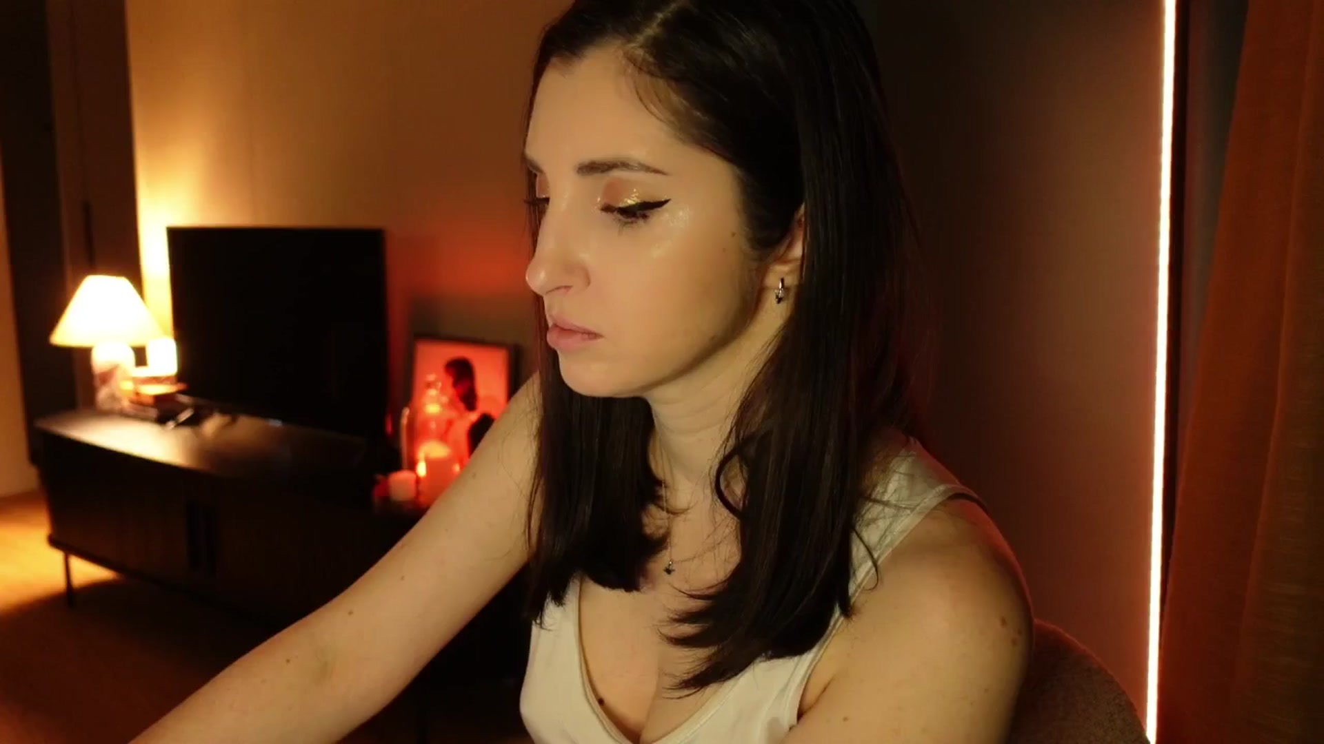 Gallery image thumbnail from Maddie's myfreecams stream on, 03/20/2025, 24:18 image 3 of 20