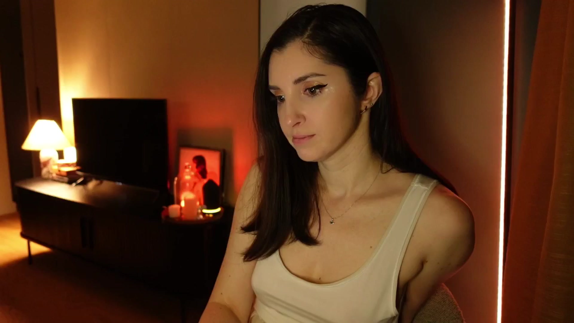 Gallery image thumbnail from Maddie's myfreecams stream on, 03/20/2025, 24:18 image 15 of 20