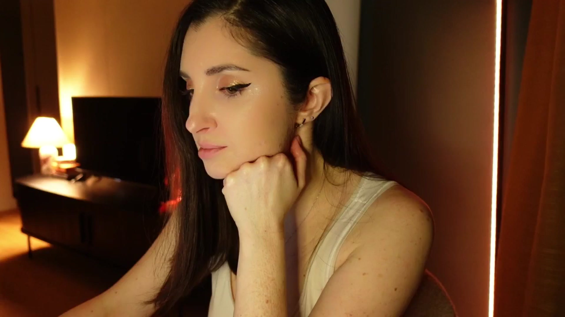 Gallery image thumbnail from Maddie's myfreecams stream on, 03/20/2025, 24:18 image 18 of 20