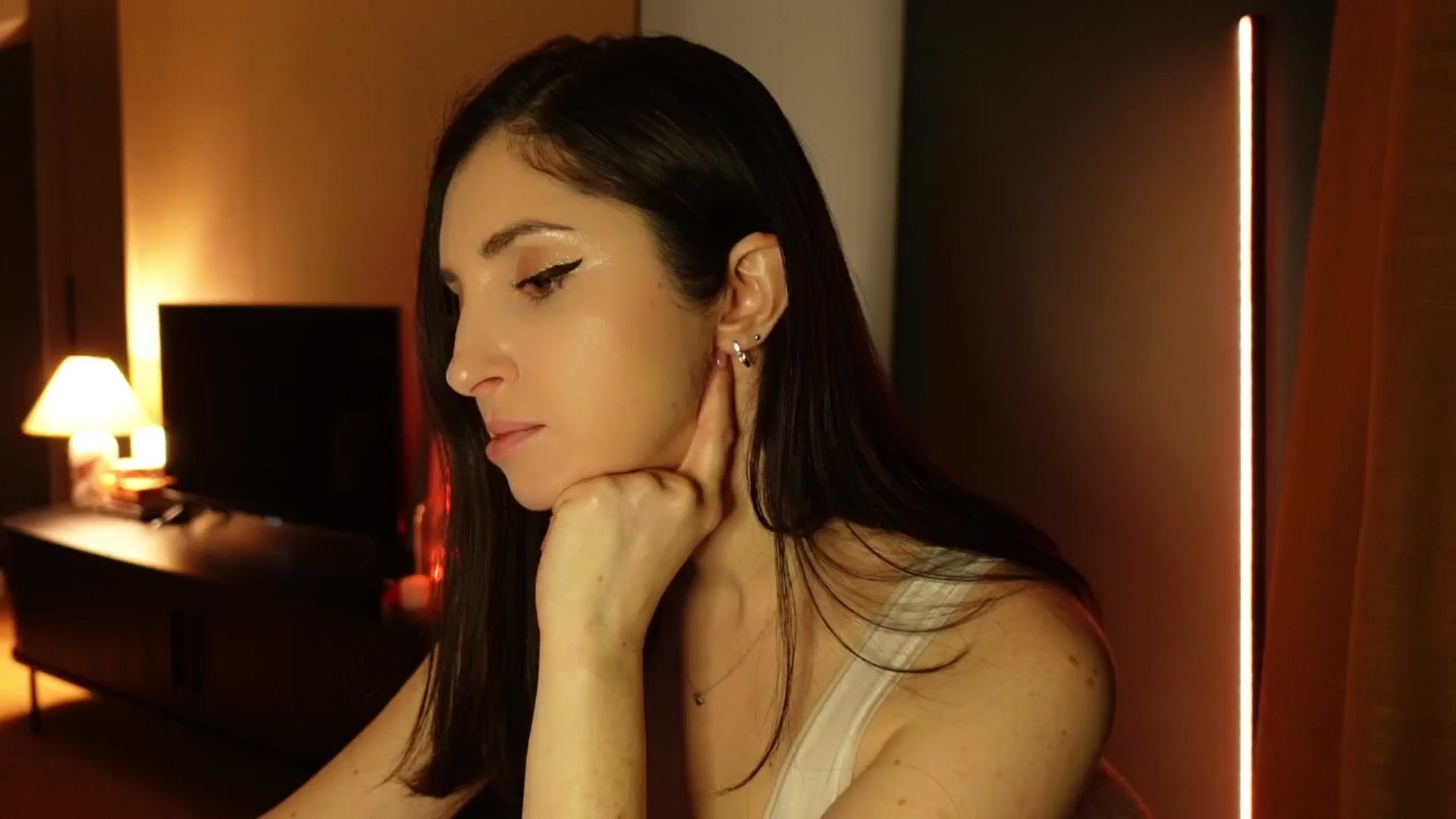Gallery image thumbnail from Maddie's myfreecams stream on, 03/20/2025, 01:51 image 17 of 20