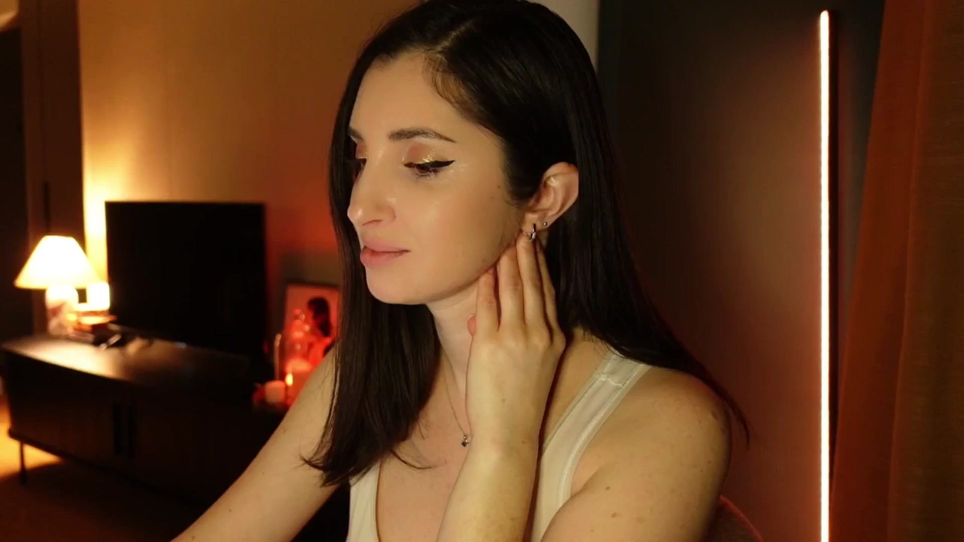 Gallery image thumbnail from Maddie's myfreecams stream on, 03/20/2025, 01:51 image 9 of 20