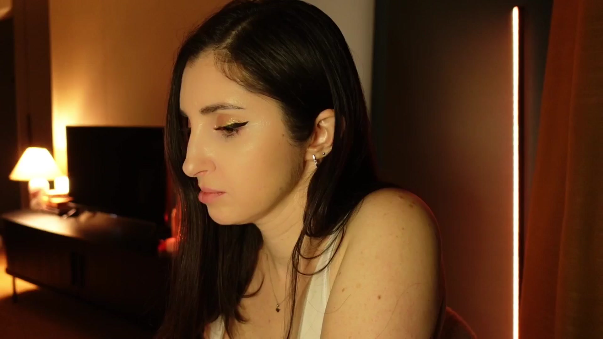 Gallery image thumbnail from Maddie's myfreecams stream on, 03/20/2025, 01:51 image 19 of 20