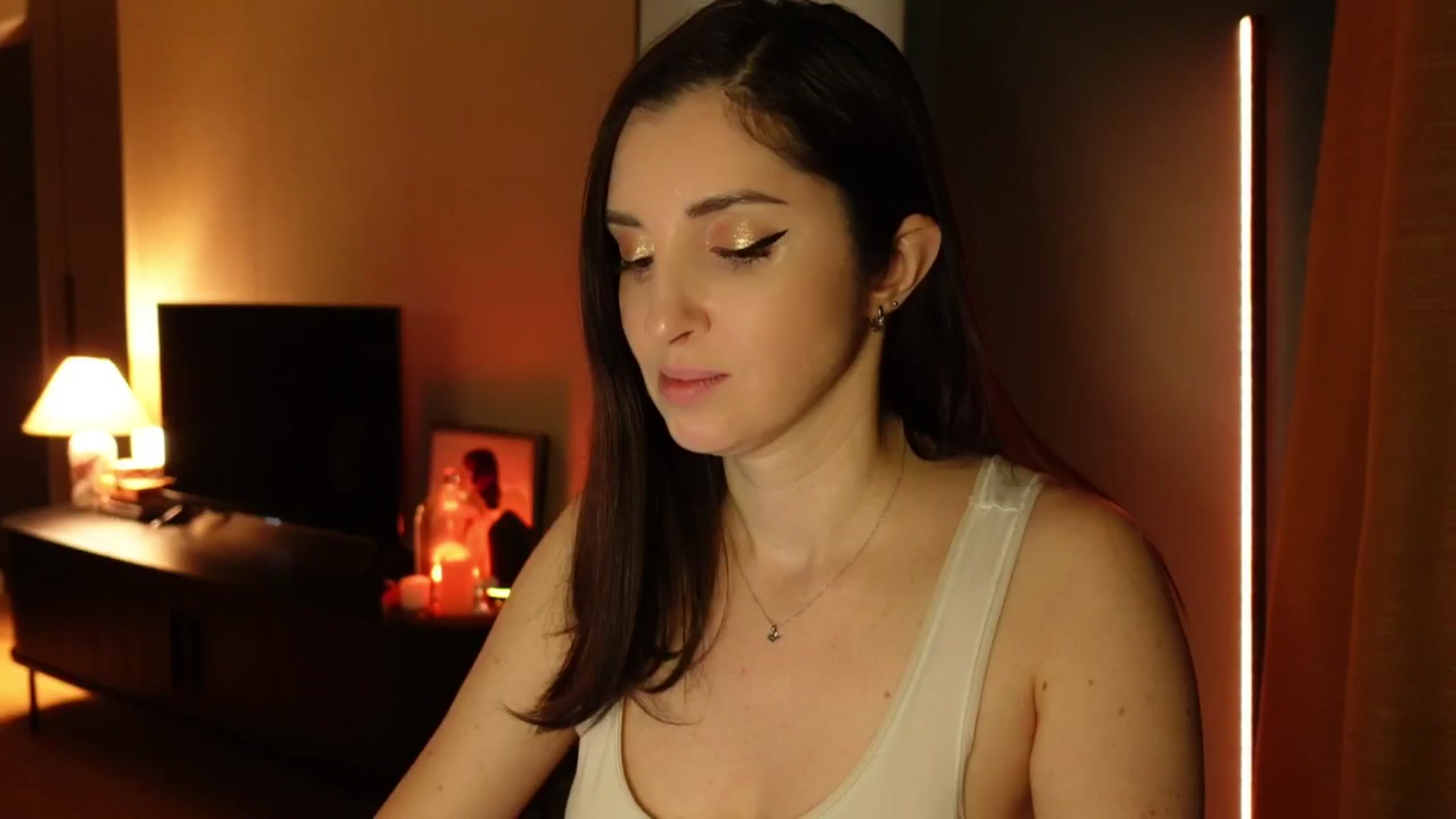 Gallery image thumbnail from Maddie's myfreecams stream on, 03/20/2025, 01:51 image 12 of 20