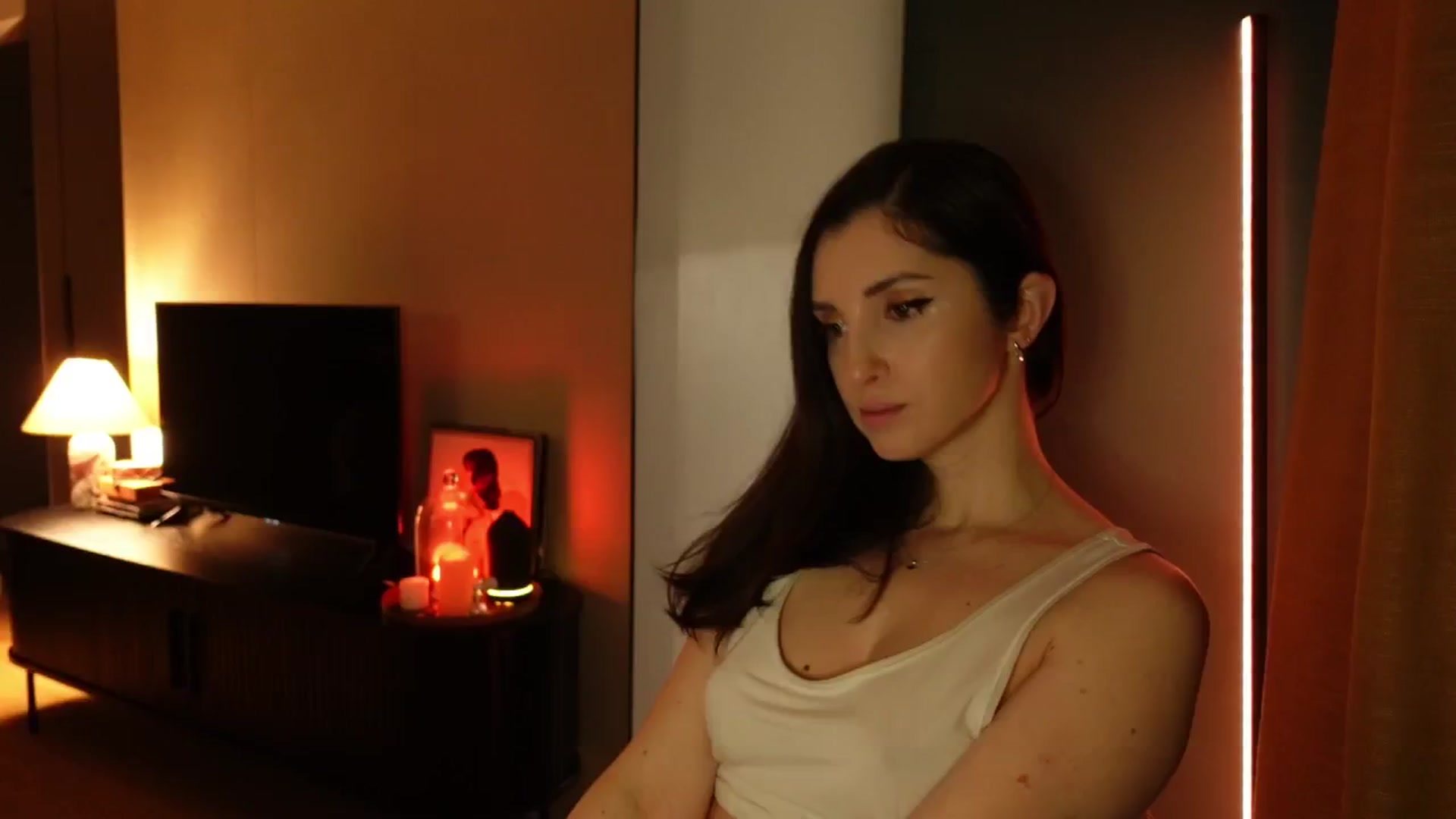 Gallery image thumbnail from Maddie's myfreecams stream on, 03/20/2025, 03:53 image 1 of 20
