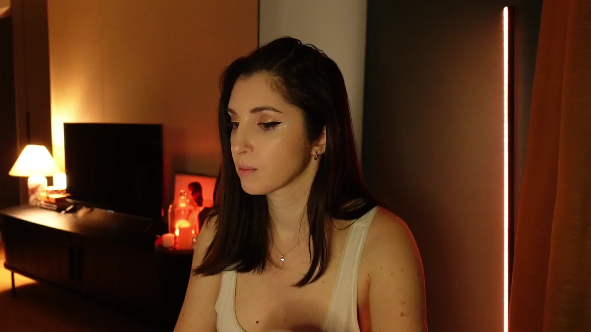 Gallery image thumbnail from Maddie's myfreecams stream on, 03/20/2025, 03:53 image 11 of 20