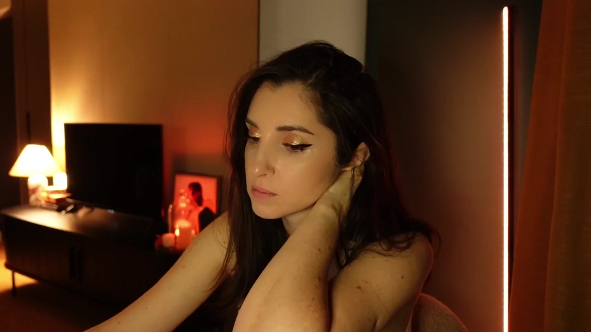 Gallery image thumbnail from Maddie's myfreecams stream on, 03/20/2025, 03:53 image 3 of 20