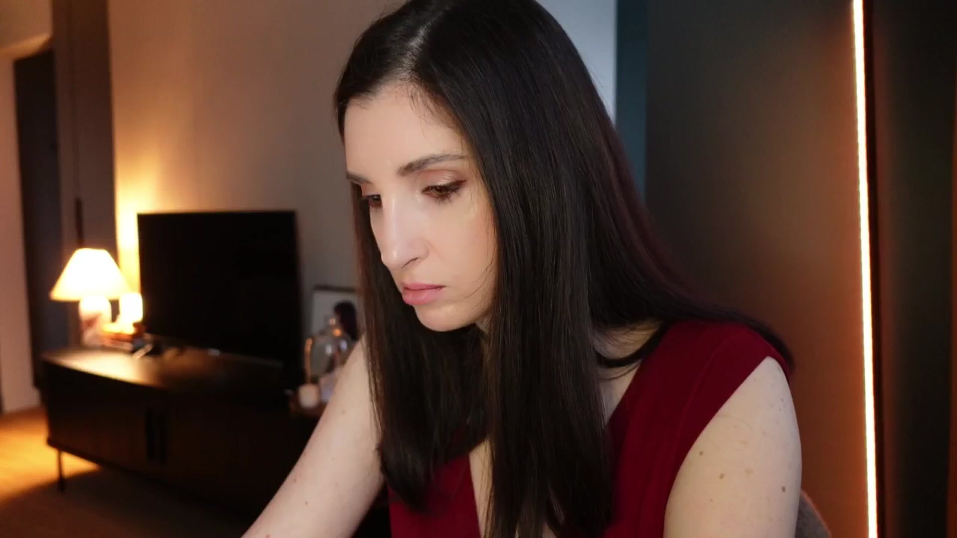 Gallery image thumbnail from Maddie's myfreecams stream on, 03/23/2025, 17:42 image 6 of 20